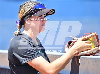 Thumbnail 2 in Bishop Gorman vs Silverado (NIAA 4A State Final) photogallery.