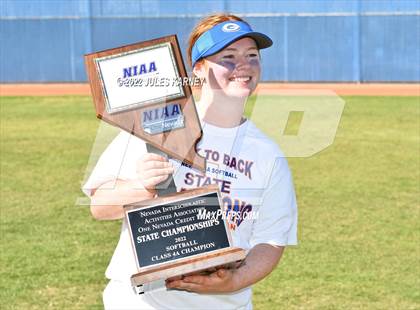 Thumbnail 3 in Bishop Gorman vs Silverado (NIAA 4A State Final) photogallery.