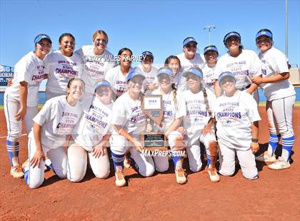 Thumbnail 3 in Bishop Gorman vs Silverado (NIAA 4A State Final) photogallery.