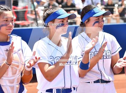 Thumbnail 2 in Bishop Gorman vs Silverado (NIAA 4A State Final) photogallery.