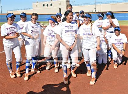 Thumbnail 3 in Bishop Gorman vs Silverado (NIAA 4A State Final) photogallery.