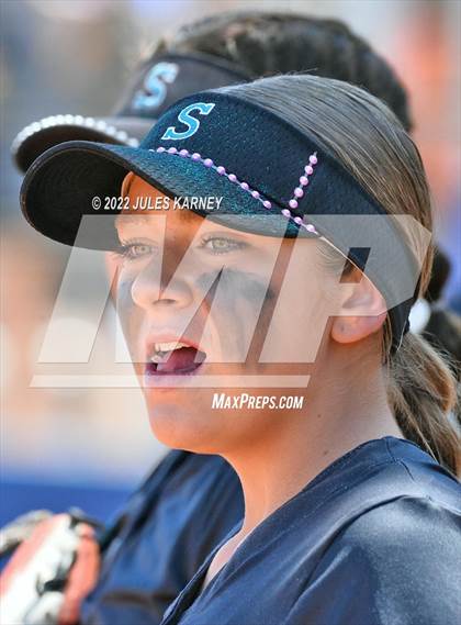 Thumbnail 1 in Bishop Gorman vs Silverado (NIAA 4A State Final) photogallery.