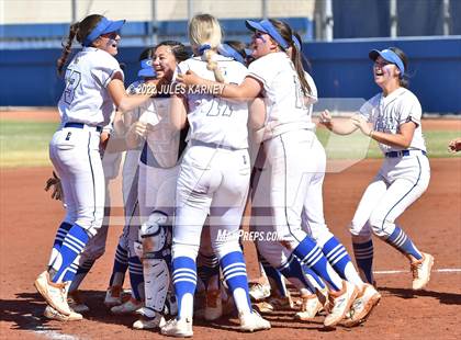 Thumbnail 3 in Bishop Gorman vs Silverado (NIAA 4A State Final) photogallery.