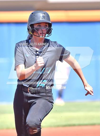 Thumbnail 3 in Bishop Gorman vs Silverado (NIAA 4A State Final) photogallery.