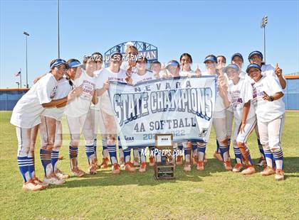 Thumbnail 1 in Bishop Gorman vs Silverado (NIAA 4A State Final) photogallery.