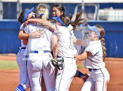 Thumbnail 1 in Bishop Gorman vs Silverado (NIAA 4A State Final) photogallery.