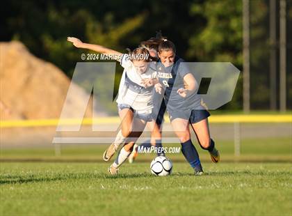 Thumbnail 1 in Bishop Grimes vs Altmar Parish Williamstown photogallery.