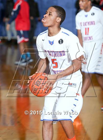 Thumbnail 2 in St. Raymond vs Stepinac (CHSAA AA Quarterfinal) photogallery.