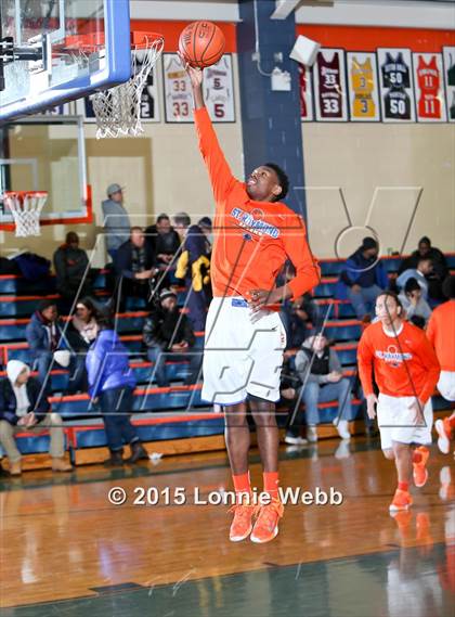 Thumbnail 1 in St. Raymond vs Stepinac (CHSAA AA Quarterfinal) photogallery.