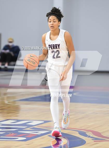 Thumbnail 1 in Folsom vs. Perry (Nike Tournament of Champions) - Joe Smith Division Championship photogallery.