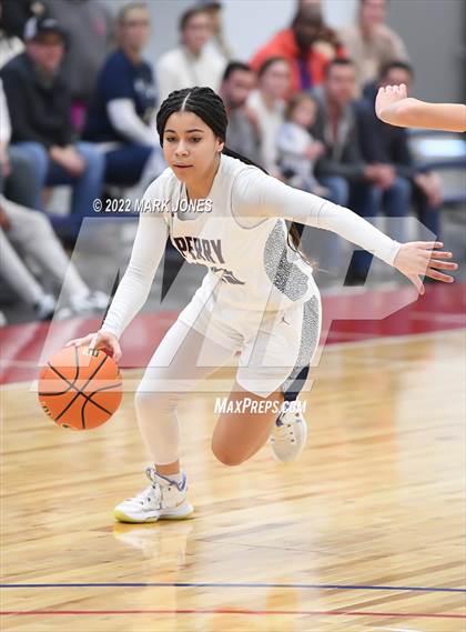 Thumbnail 2 in Folsom vs. Perry (Nike Tournament of Champions) - Joe Smith Division Championship photogallery.
