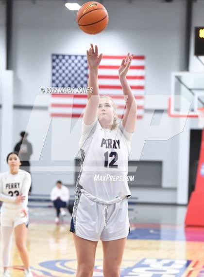 Thumbnail 1 in Folsom vs. Perry (Nike Tournament of Champions) - Joe Smith Division Championship photogallery.