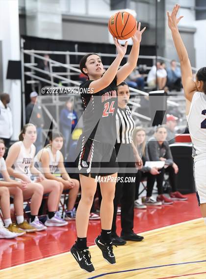 Thumbnail 3 in Folsom vs. Perry (Nike Tournament of Champions) - Joe Smith Division Championship photogallery.