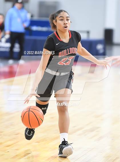 Thumbnail 2 in Folsom vs. Perry (Nike Tournament of Champions) - Joe Smith Division Championship photogallery.