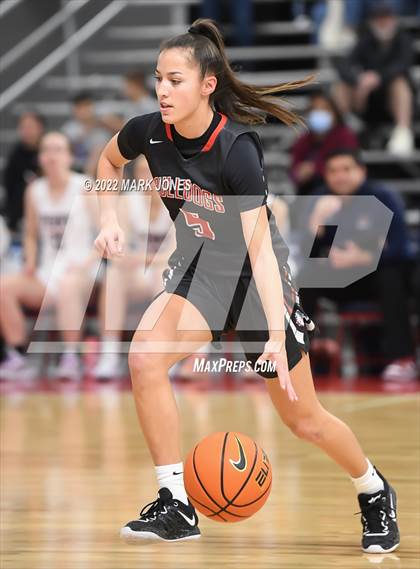 Thumbnail 3 in Folsom vs. Perry (Nike Tournament of Champions) - Joe Smith Division Championship photogallery.
