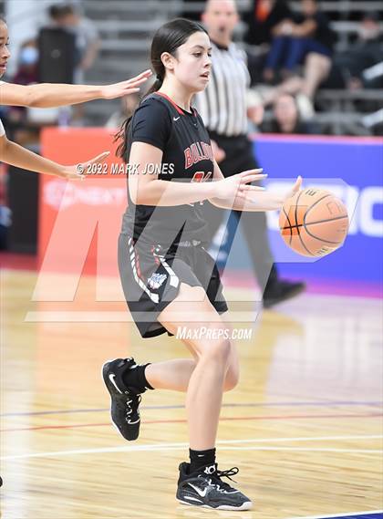 Thumbnail 2 in Folsom vs. Perry (Nike Tournament of Champions) - Joe Smith Division Championship photogallery.
