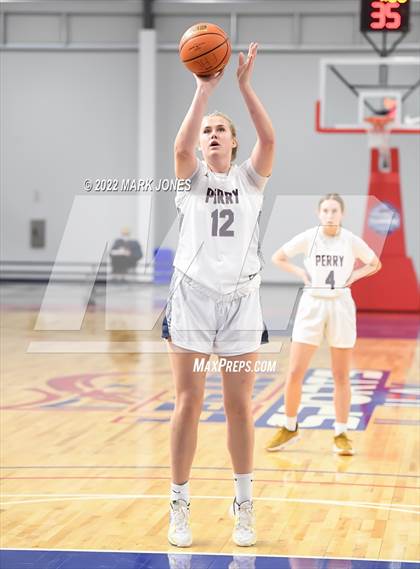 Thumbnail 1 in Folsom vs. Perry (Nike Tournament of Champions) - Joe Smith Division Championship photogallery.