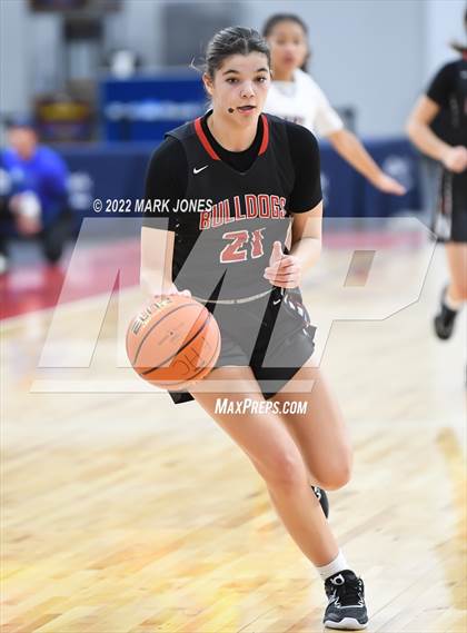 Thumbnail 2 in Folsom vs. Perry (Nike Tournament of Champions) - Joe Smith Division Championship photogallery.