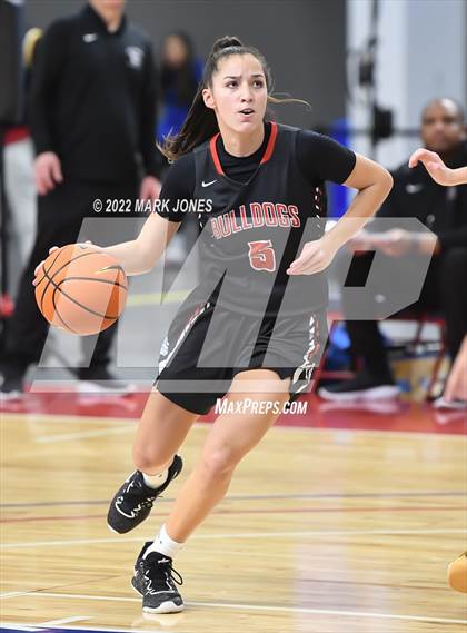 Thumbnail 3 in Folsom vs. Perry (Nike Tournament of Champions) - Joe Smith Division Championship photogallery.