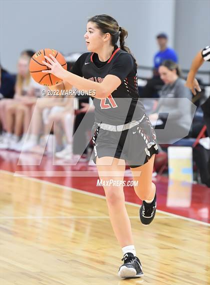 Thumbnail 3 in Folsom vs. Perry (Nike Tournament of Champions) - Joe Smith Division Championship photogallery.