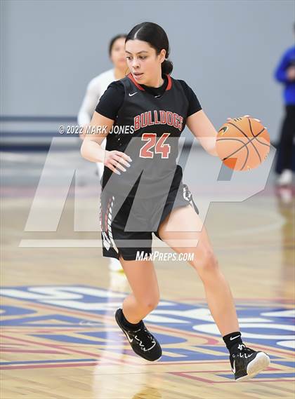 Thumbnail 2 in Folsom vs. Perry (Nike Tournament of Champions) - Joe Smith Division Championship photogallery.