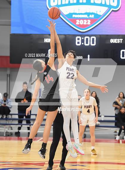 Thumbnail 3 in Folsom vs. Perry (Nike Tournament of Champions) - Joe Smith Division Championship photogallery.