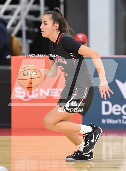 Thumbnail 3 in Folsom vs. Perry (Nike Tournament of Champions) - Joe Smith Division Championship photogallery.
