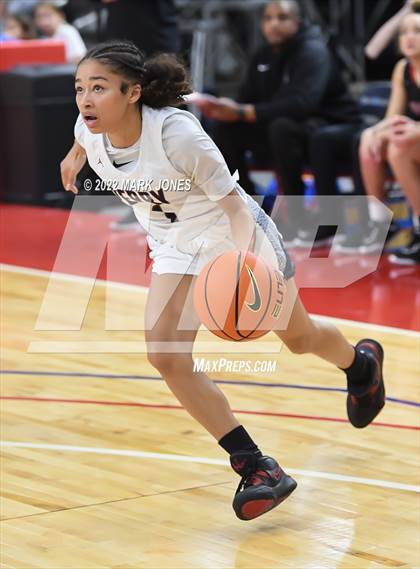 Thumbnail 2 in Folsom vs. Perry (Nike Tournament of Champions) - Joe Smith Division Championship photogallery.