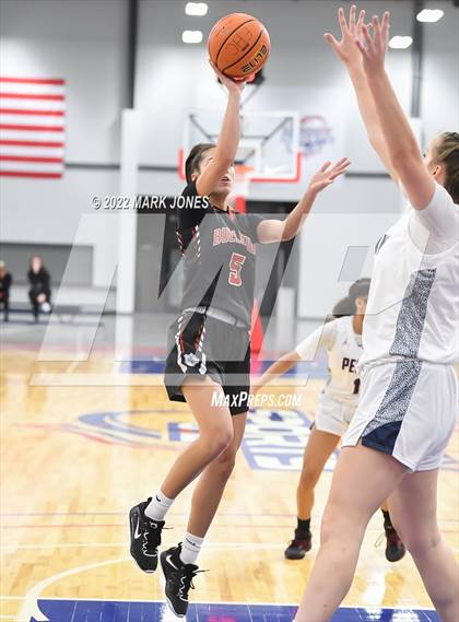 Thumbnail 2 in Folsom vs. Perry (Nike Tournament of Champions) - Joe Smith Division Championship photogallery.