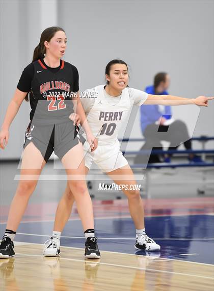 Thumbnail 1 in Folsom vs. Perry (Nike Tournament of Champions) - Joe Smith Division Championship photogallery.
