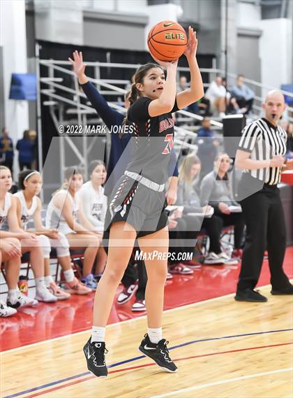 Thumbnail 1 in Folsom vs. Perry (Nike Tournament of Champions) - Joe Smith Division Championship photogallery.
