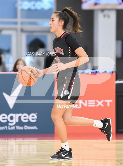 Thumbnail 2 in Folsom vs. Perry (Nike Tournament of Champions) - Joe Smith Division Championship photogallery.