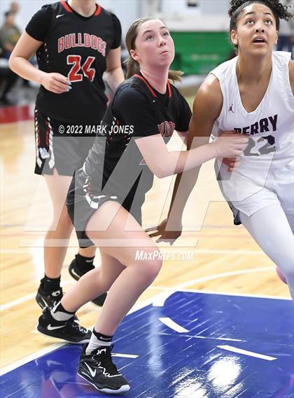 Thumbnail 2 in Folsom vs. Perry (Nike Tournament of Champions) - Joe Smith Division Championship photogallery.