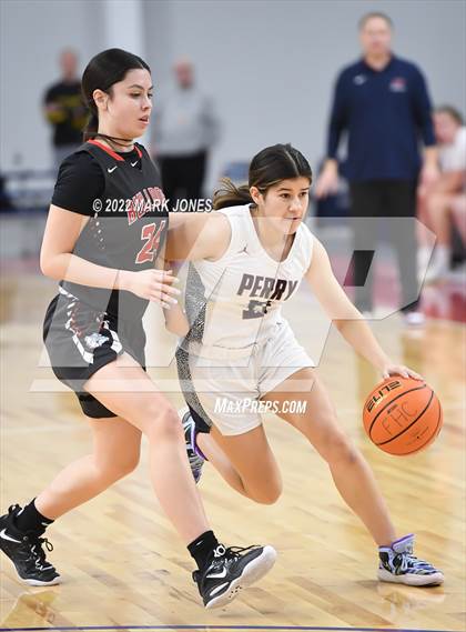 Thumbnail 3 in Folsom vs. Perry (Nike Tournament of Champions) - Joe Smith Division Championship photogallery.