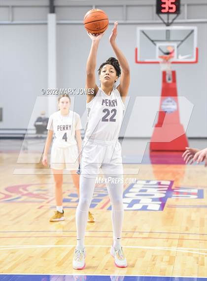 Thumbnail 3 in Folsom vs. Perry (Nike Tournament of Champions) - Joe Smith Division Championship photogallery.