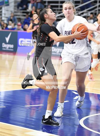 Thumbnail 2 in Folsom vs. Perry (Nike Tournament of Champions) - Joe Smith Division Championship photogallery.