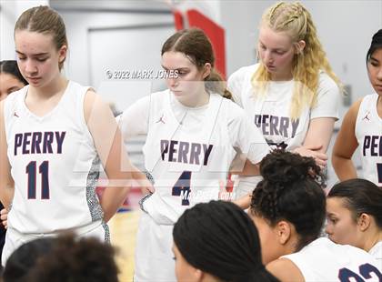 Thumbnail 3 in Folsom vs. Perry (Nike Tournament of Champions) - Joe Smith Division Championship photogallery.