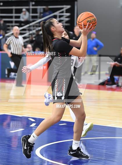 Thumbnail 3 in Folsom vs. Perry (Nike Tournament of Champions) - Joe Smith Division Championship photogallery.