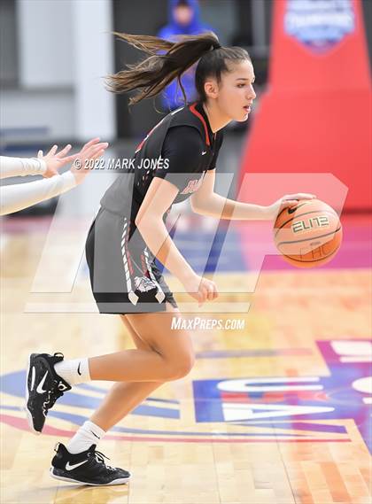 Thumbnail 2 in Folsom vs. Perry (Nike Tournament of Champions) - Joe Smith Division Championship photogallery.