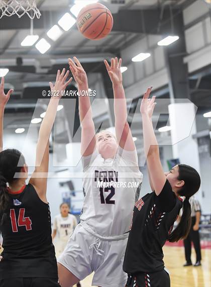 Thumbnail 1 in Folsom vs. Perry (Nike Tournament of Champions) - Joe Smith Division Championship photogallery.