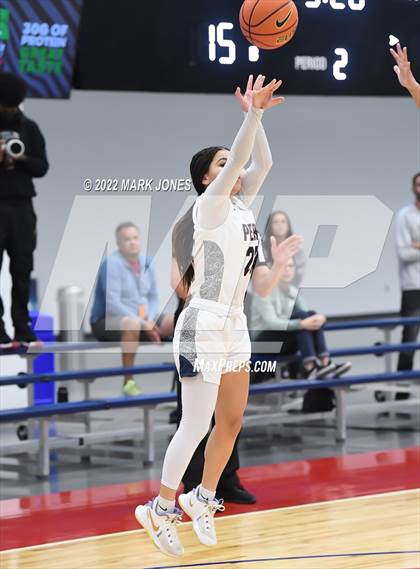 Thumbnail 3 in Folsom vs. Perry (Nike Tournament of Champions) - Joe Smith Division Championship photogallery.