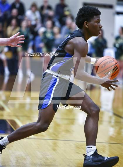 Thumbnail 3 in Westfield vs Hamilton Southeastern (IHSAA 4A Sectional Semifinal Playoff) photogallery.