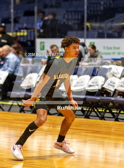 Thumbnail 3 in Alexander vs. Byron-Bergen photogallery.