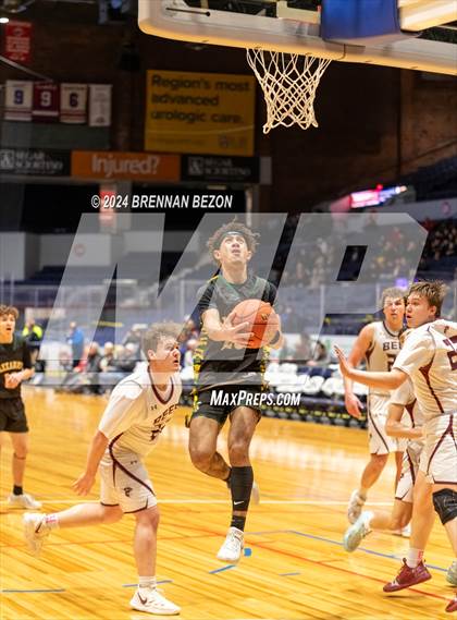 Thumbnail 2 in Alexander vs. Byron-Bergen photogallery.
