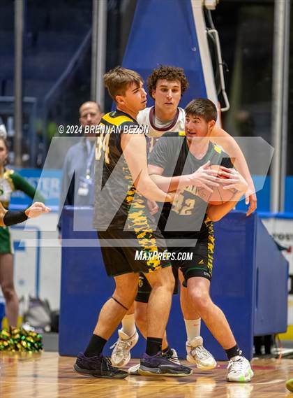 Thumbnail 1 in Alexander vs. Byron-Bergen photogallery.