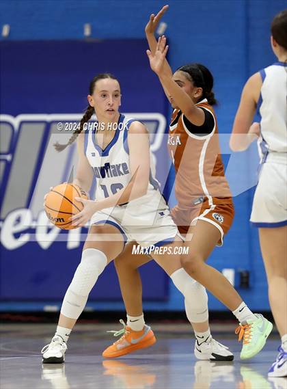 Thumbnail 3 in Cienega vs Snowflake (Inferno Invitational) photogallery.