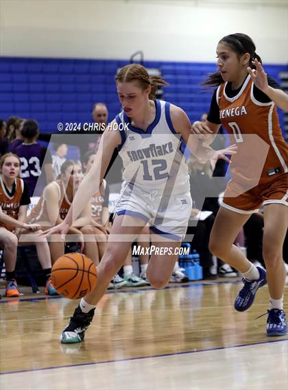 Thumbnail 3 in Cienega vs Snowflake (Inferno Invitational) photogallery.