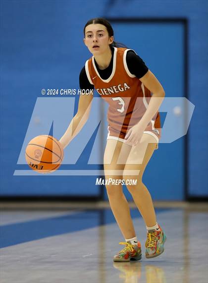 Thumbnail 3 in Cienega vs Snowflake (Inferno Invitational) photogallery.