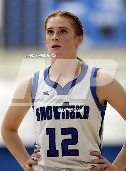 Thumbnail 3 in Cienega vs Snowflake (Inferno Invitational) photogallery.