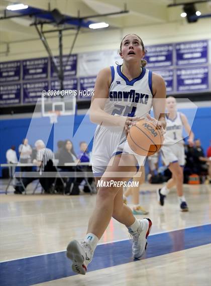 Thumbnail 3 in Cienega vs Snowflake (Inferno Invitational) photogallery.